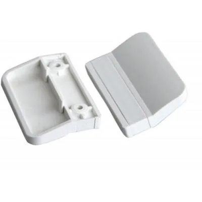 применение ручки балконной; изображение открытой двери с ручкой;