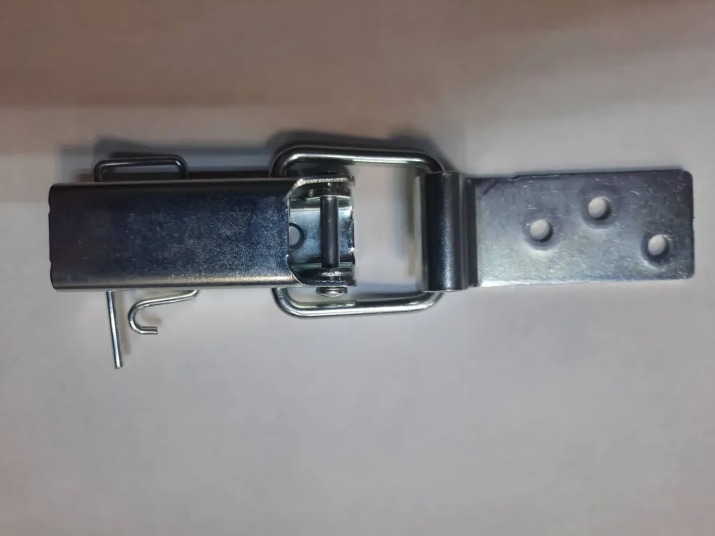 Защелка чемоданная 9 см