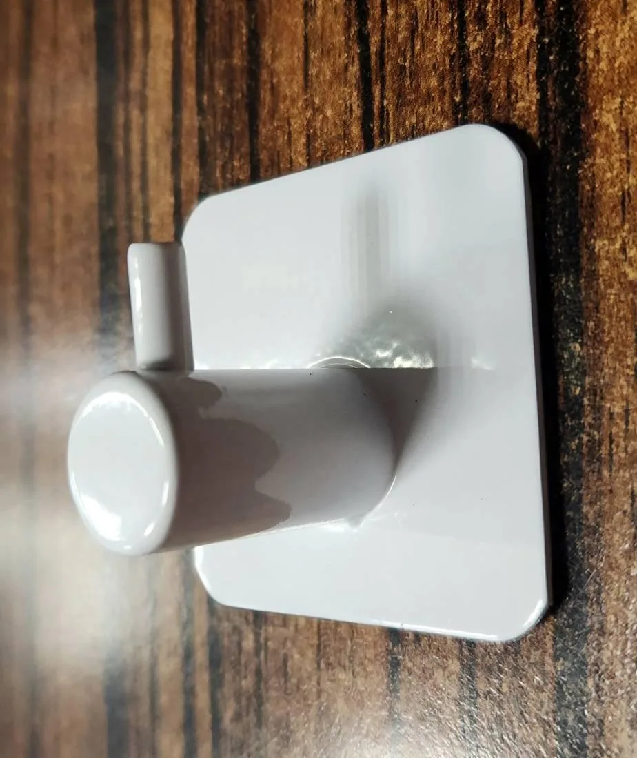 «Крючок самоклеящийся 3М белый от LEMAX — купить в Минске и Беларуси». «Крючок самоклеящийся 3М белый от LEMAX — купить в Минске и Беларуси».