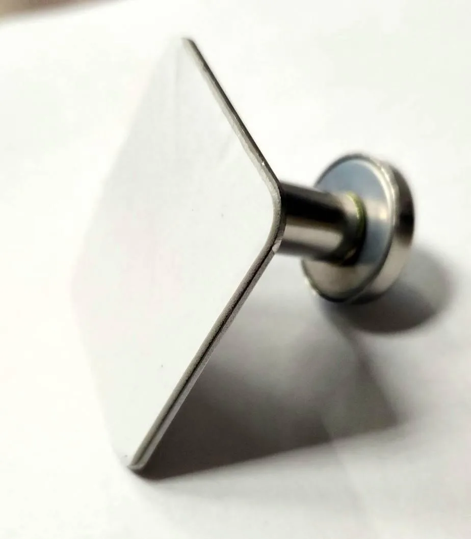 «Самоклеющийся крючок 3-1 от LEMAX в Минске — купить по выгодной цене». «Самоклеющийся крючок 3-1 от LEMAX в Минске — купить по выгодной цене».