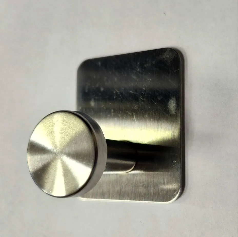 «Самоклеющийся крючок 3-1 от LEMAX в Минске — купить по выгодной цене». «Самоклеющийся крючок 3-1 от LEMAX в Минске — купить по выгодной цене».