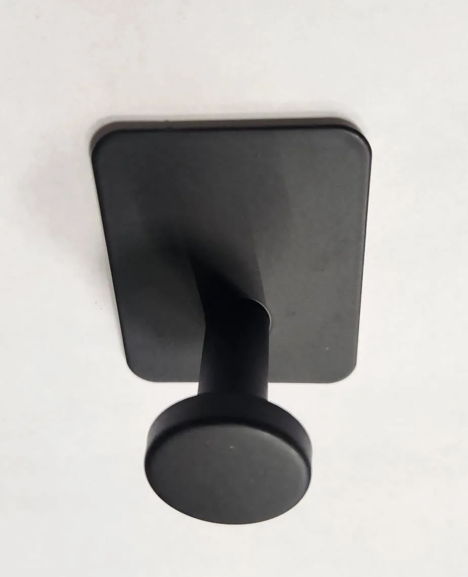 «Крючок самоклеющийся 3-1 чёрный LEMAX — купить в Минске и Беларуси по выгодной цене». «Крючок самоклеющийся 3-1 чёрный LEMAX — купить в Минске и Беларуси по выгодной цене».