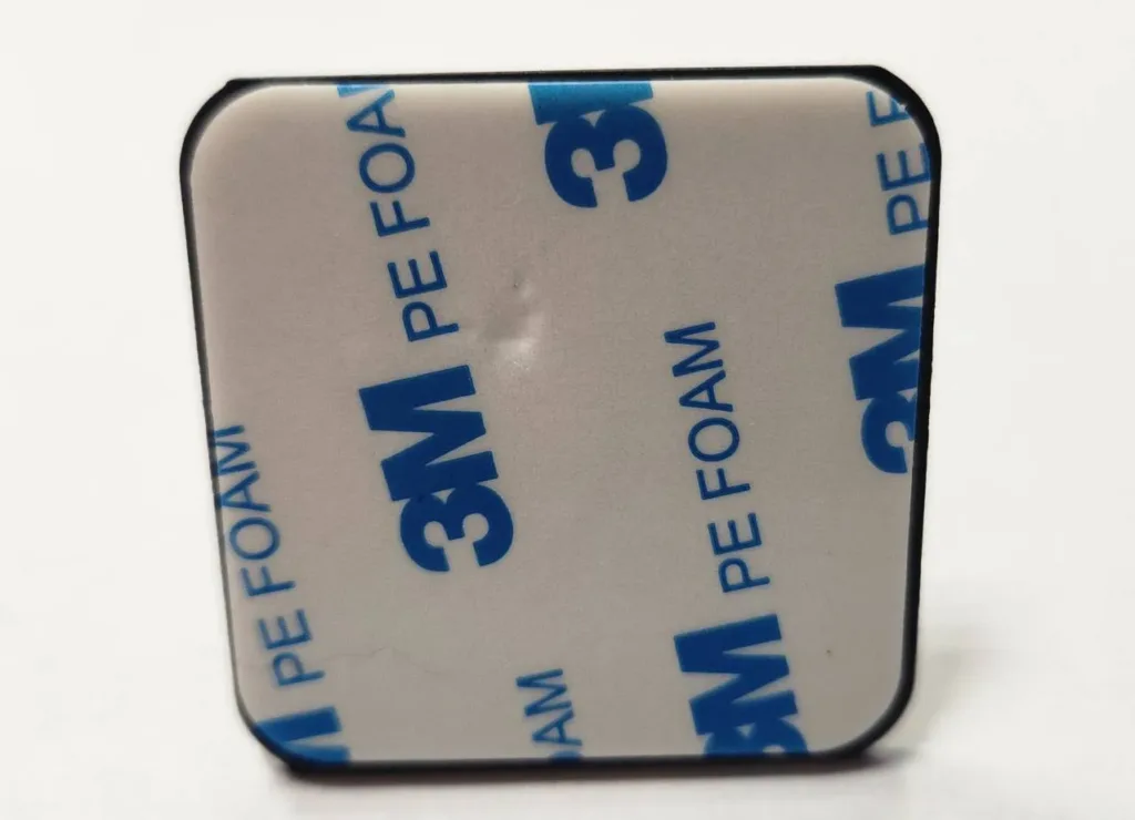 Крючок самоклеющийся 3М золото браш