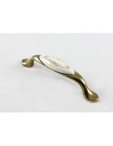 Мебельная ручка UP19 листик в другом ракурсе ещё одно изображение мебельной ручки UP19 листик