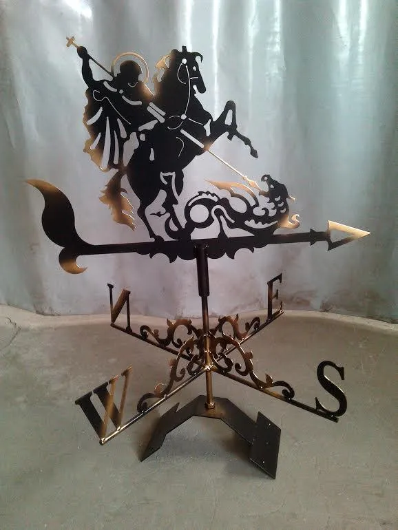 Нижняя часть флюгера с указанием сторон света изображение нижней части флюгера с указанием сторон света