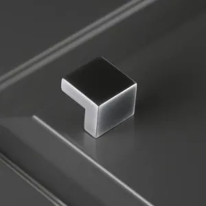 Мебельная ручка UZ-55