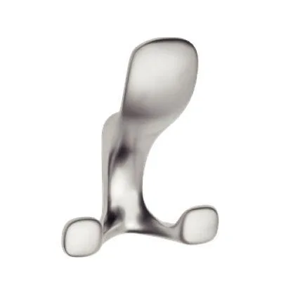 Монтаж крючка для одежды на стену. Крючок, установленный на стену