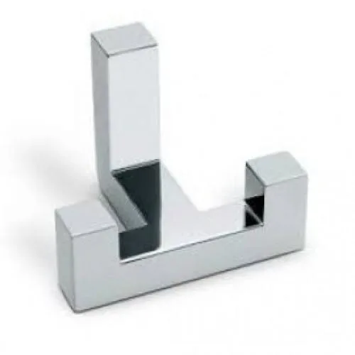 Готовый интерьер с крючком для одежды Изображение готового интерьера с крючком|