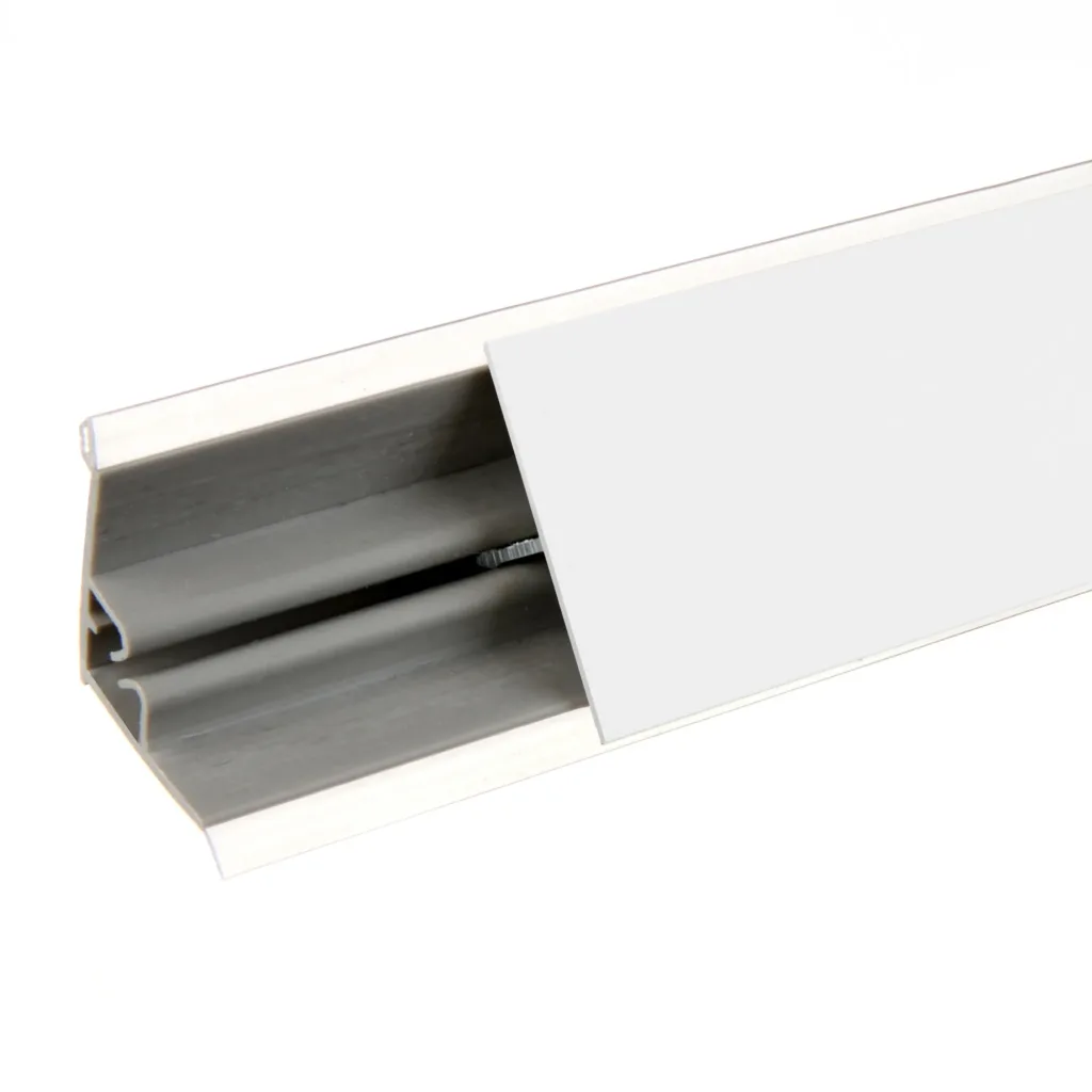 Плинтус алюминиевый ПЛАТО-Б 3 метра белый