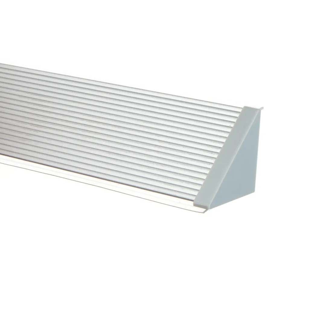 Плинтус алюминиевый ЭЛИТ 3 метра серебро