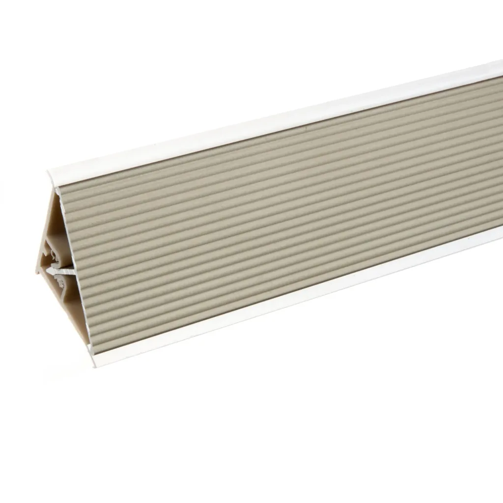 Плинтус алюминиевый ЭЛИТ 3 метра бронза