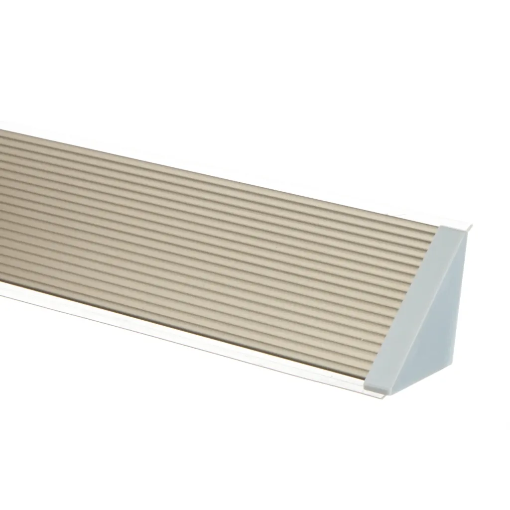 Плинтус алюминиевый ЭЛИТ 3 метра бронза