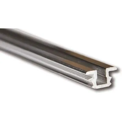 П-образная направляющая для шкафов крупным планом Крупный план п-образной направляющей для шкафов