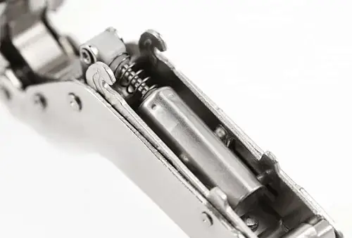 Петля SILENTO PRO с доводчиком полунакладная c эксцентриковой регулировкой без еврошурупа с 3D регулировкой CLIPON