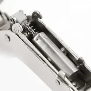 Петля GTV SILENTO PRO с доводчиком внутренняя c эксцентриковой регулировкой без еврошурупа с 3D регулировкой CLIPON