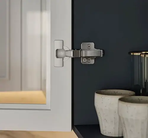 Петля GTV SILENTO PRO с доводчиком внутренняя c эксцентриковой регулировкой без еврошурупа с 3D регулировкой CLIPON