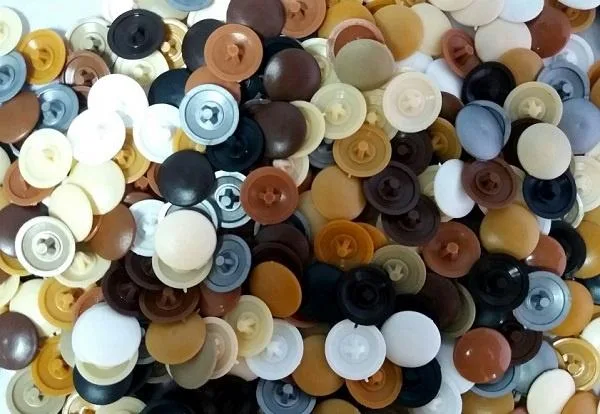 применение заглушек в мебели изображение готовой конструкции с заглушками |