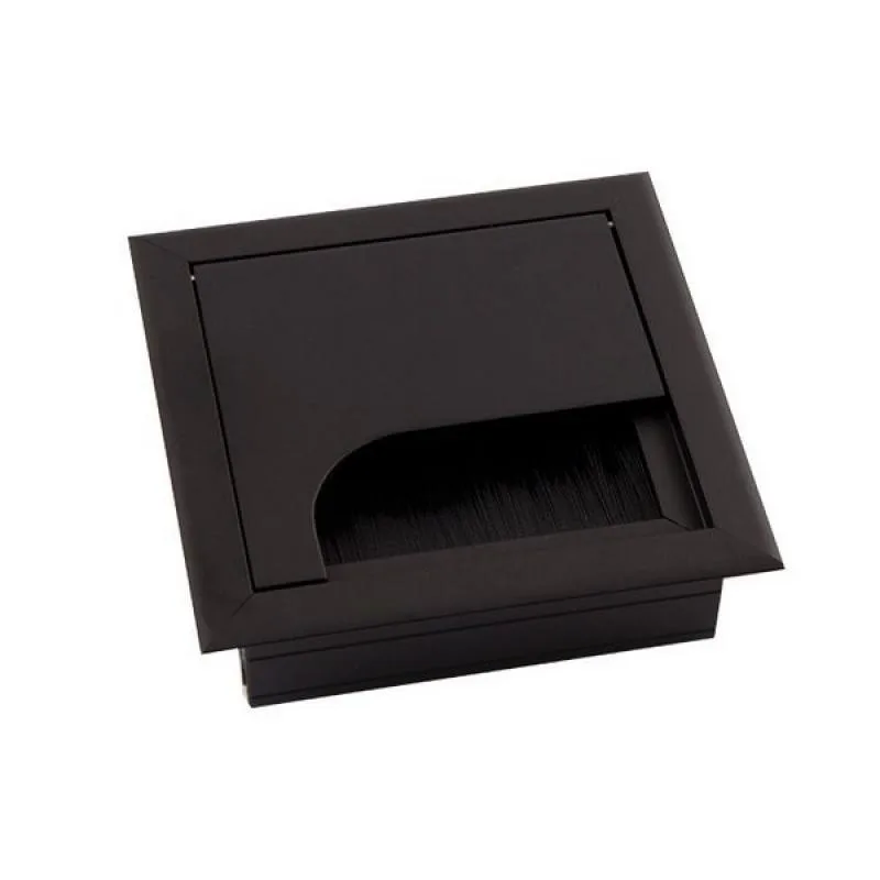 Квадратный пропуск для кабеля. Квадратный пропуск для кабеля чёрного цвета