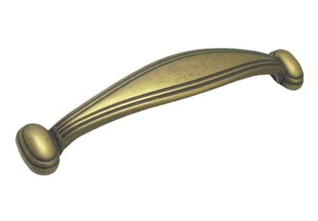 Мебельная ручка UR10-96 античная бронза Изображение мебельной ручки UR10-96 античная бронза|