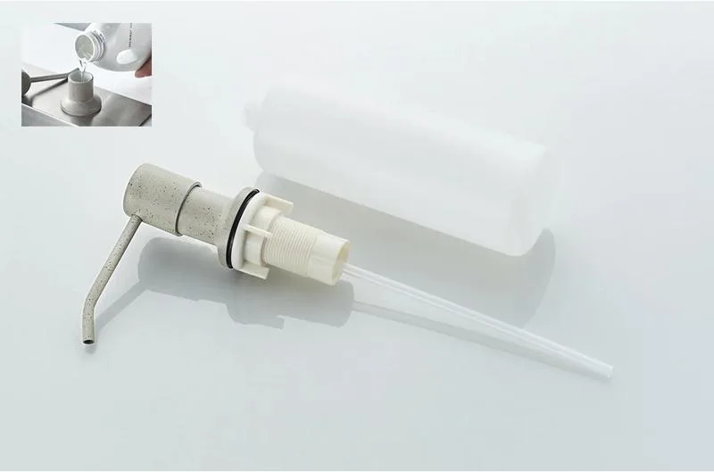 Разобранный дозатор для мыла Ledeme L405K дозатор в разобранном виде, видны элементы монтажа|