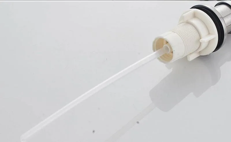 Использование дозатора Ledeme L405-1 на кухне. Дозатор на кухонной столешнице