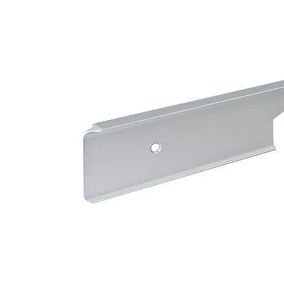 Монтаж угловой планки к столешнице Процесс монтажа планки|