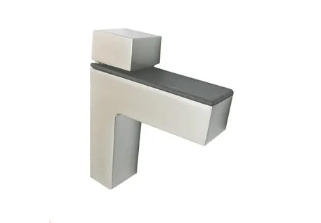 Крупный план полкодержателя GTV GS04 Фотография полкодержателя крупным планом|