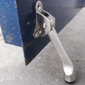 Упор дверной "козья ножка" серебро