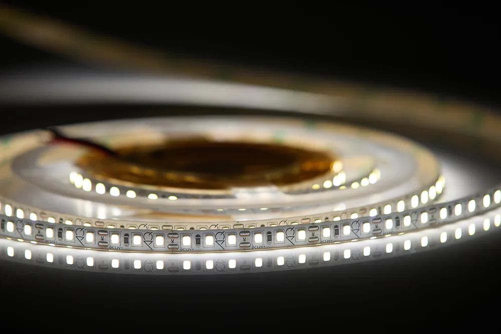 Лента светодиодная AQ LED-LINE 2835 120 LED/м 12V 9,6W/м 8 мм IP20 нейтральный белый 5 м (15.0012)