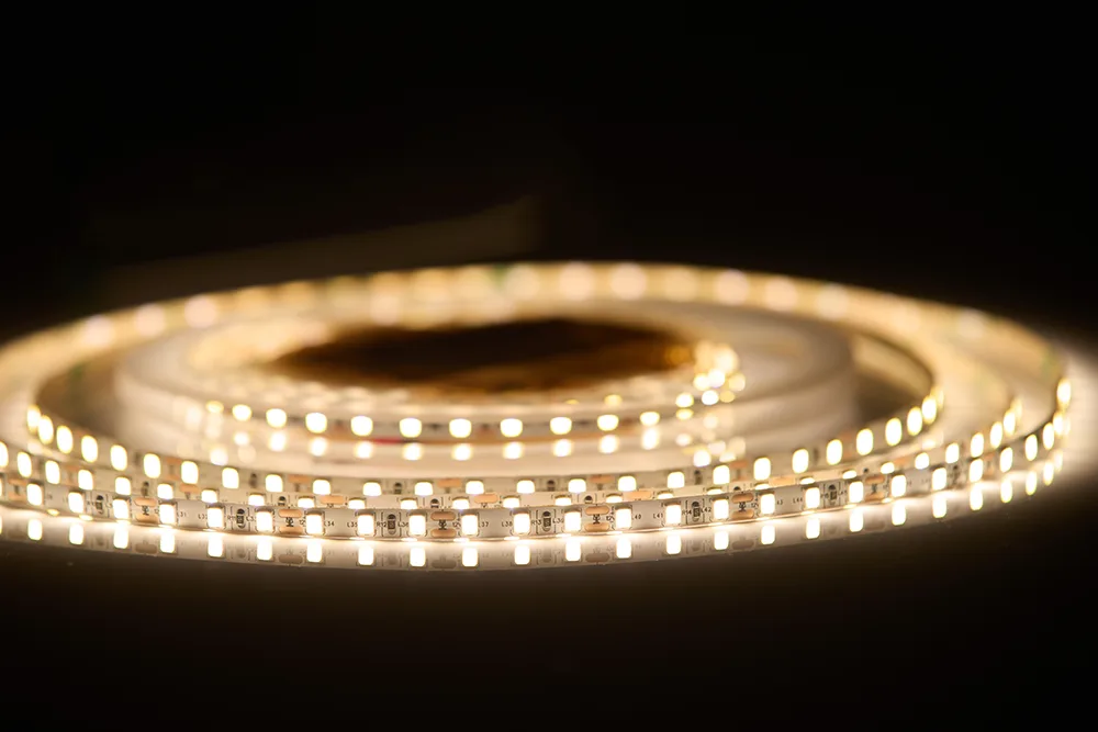 Лента светодиодная AQ LED-LINE 2835 120 LED/м 12V 9,6W/м 5 мм IP20 теплый белый 5 м (15.0025)