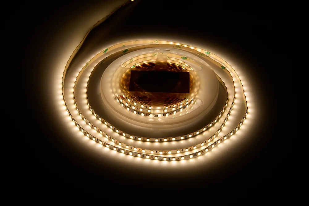 Лента светодиодная AQ LED-LINE 2835 120 LED/м 12V 9,6W/м 5 мм IP20 теплый белый 5 м (15.0025)