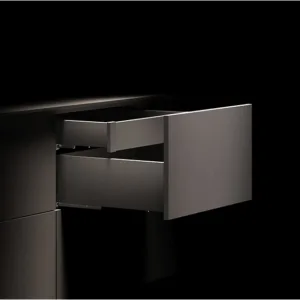 Соединитель передней панели для низкого внутреннего ящика AQ LineBox H=88 графит