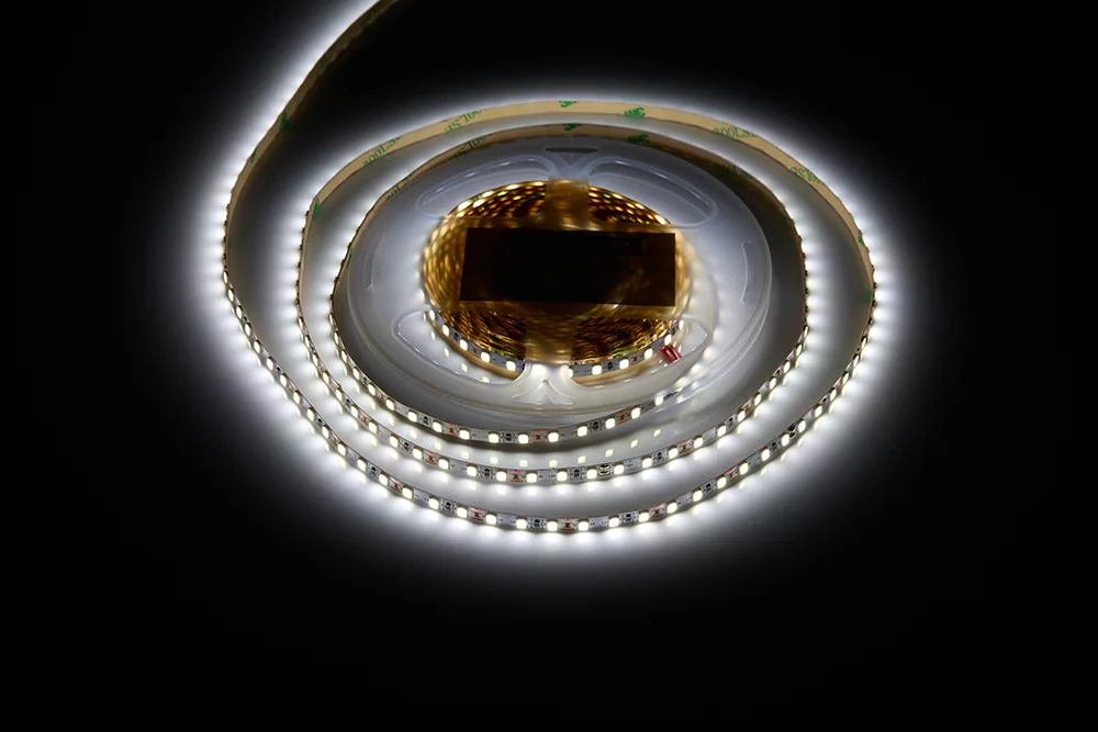 Лента светодиодная AQ LED-LINE 2835 120 LED/м 12V 9,6W/м 5 мм IP20 холодный белый 5 м