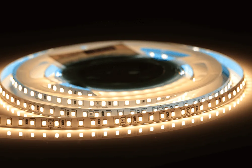 ЛЕНТА светодиодная AQ LED-LINE 2835 120 LED/м 24V 9,6W/м 8 мм IP20 теплый белый 5 м (15.0038)