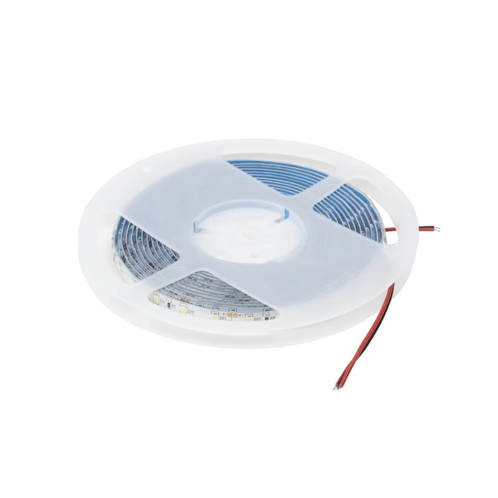 Лента светодиодная влагостойкая - 4,8W/m, 12V, 8мм, 2835, 60 д/м, IP65, холод. бел (6000К), 5м, AKS