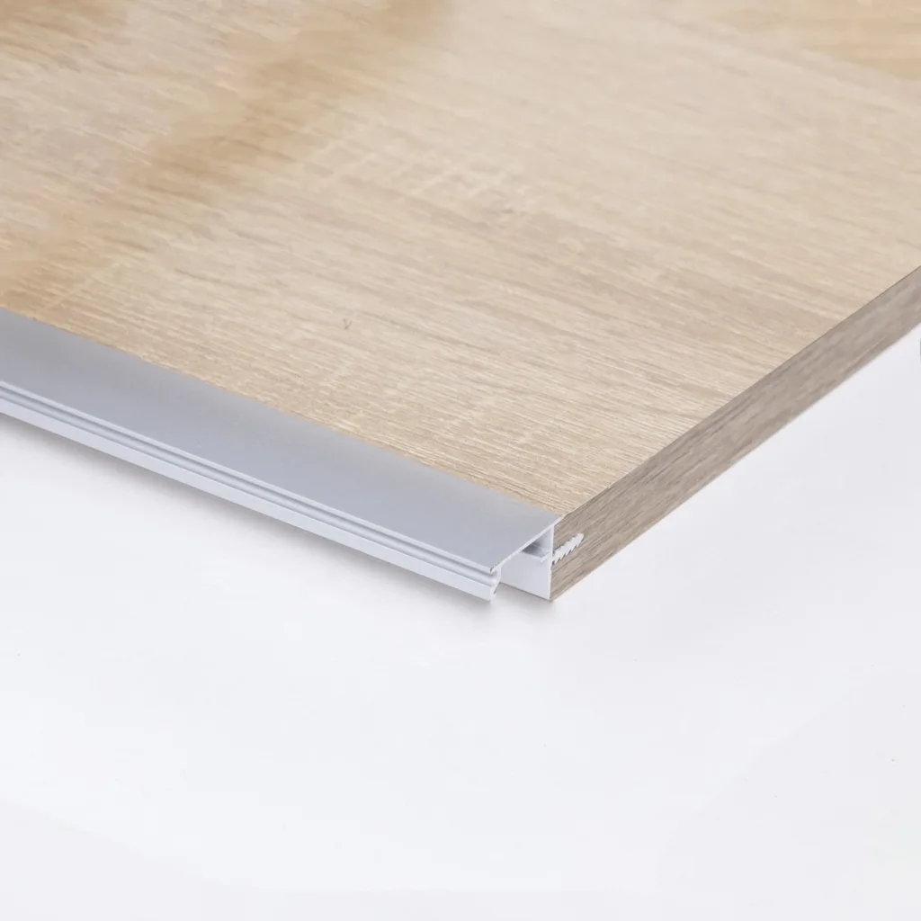 Профиль алюминиевый врезной/торцевой CAPELLA-3218A, с экраном, цвет алюминий, 2м (для 18 ДСП), AKS