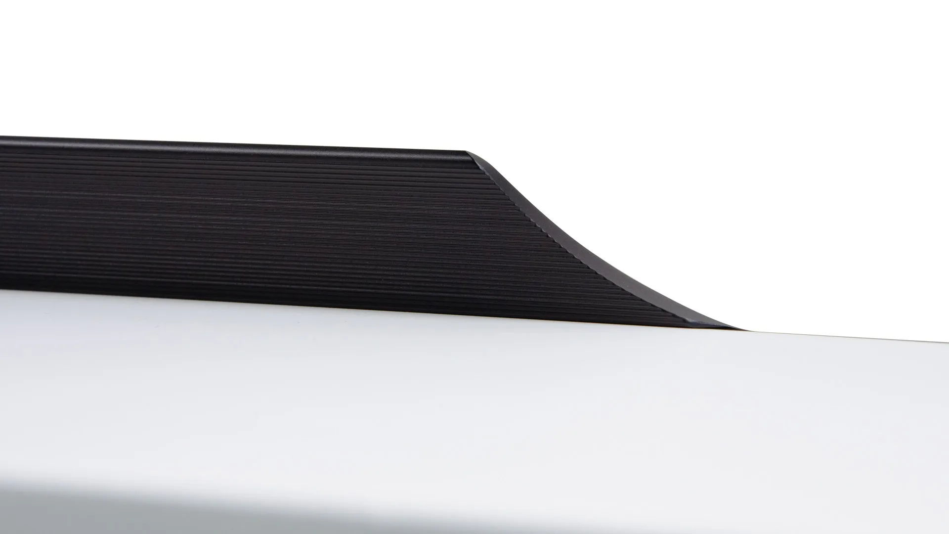 Мебельная ручка WING RT114BL.1/224/400