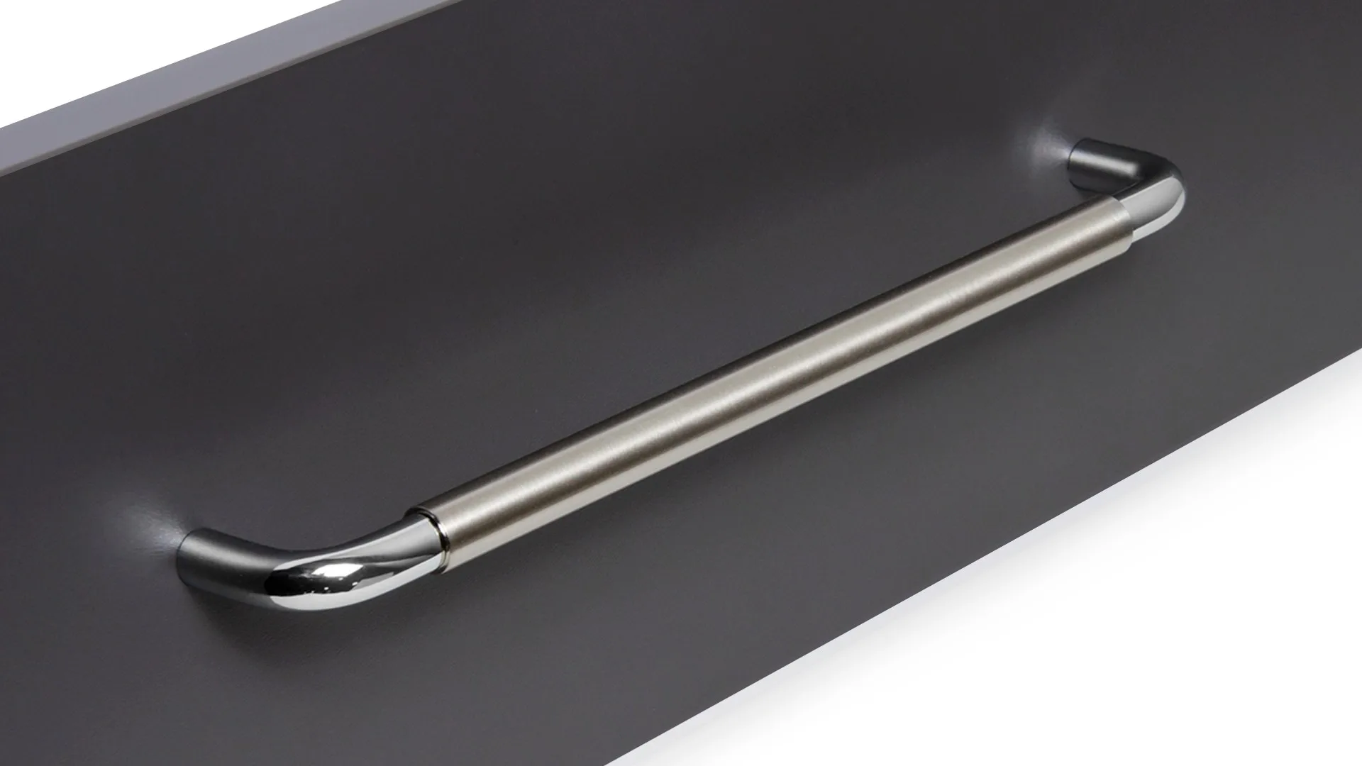 Мебельная ручка SLOT RS048CP/BSN.4/224