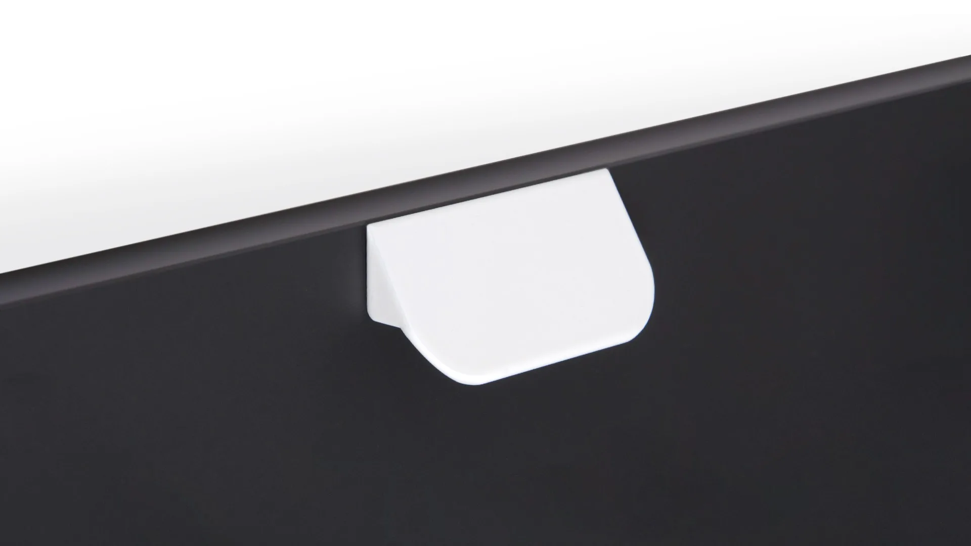 Мебельная ручка TICK RS156W.3/32