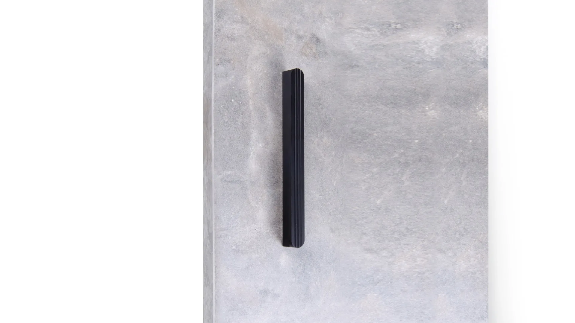 Мебельная ручка SHELL RS064BL.4/128