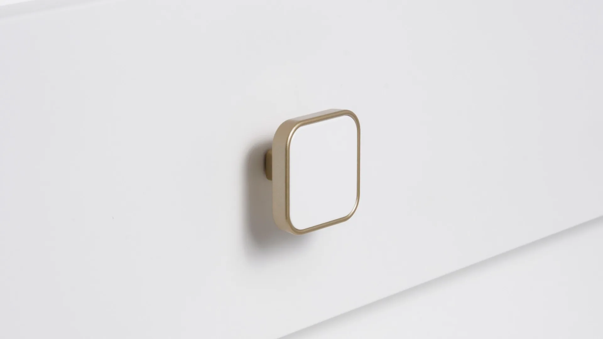Мебельная ручка CUBO BASICO RC524RCHMP.1/W