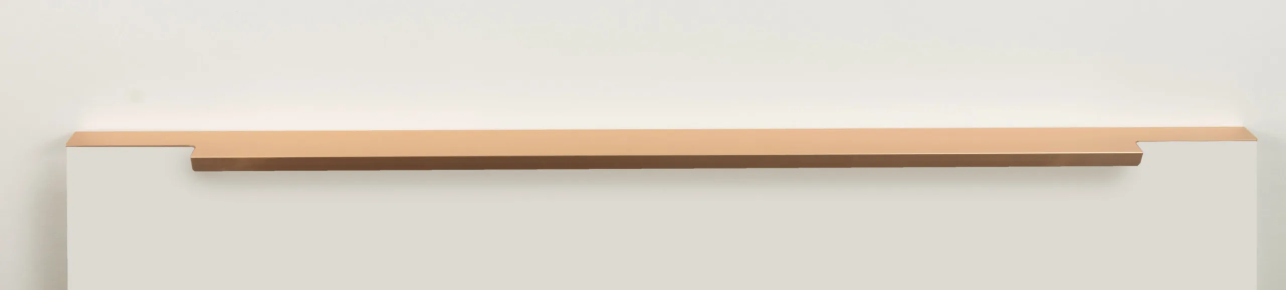 Мебельная ручка RAY RT009SG.1/000/700/*