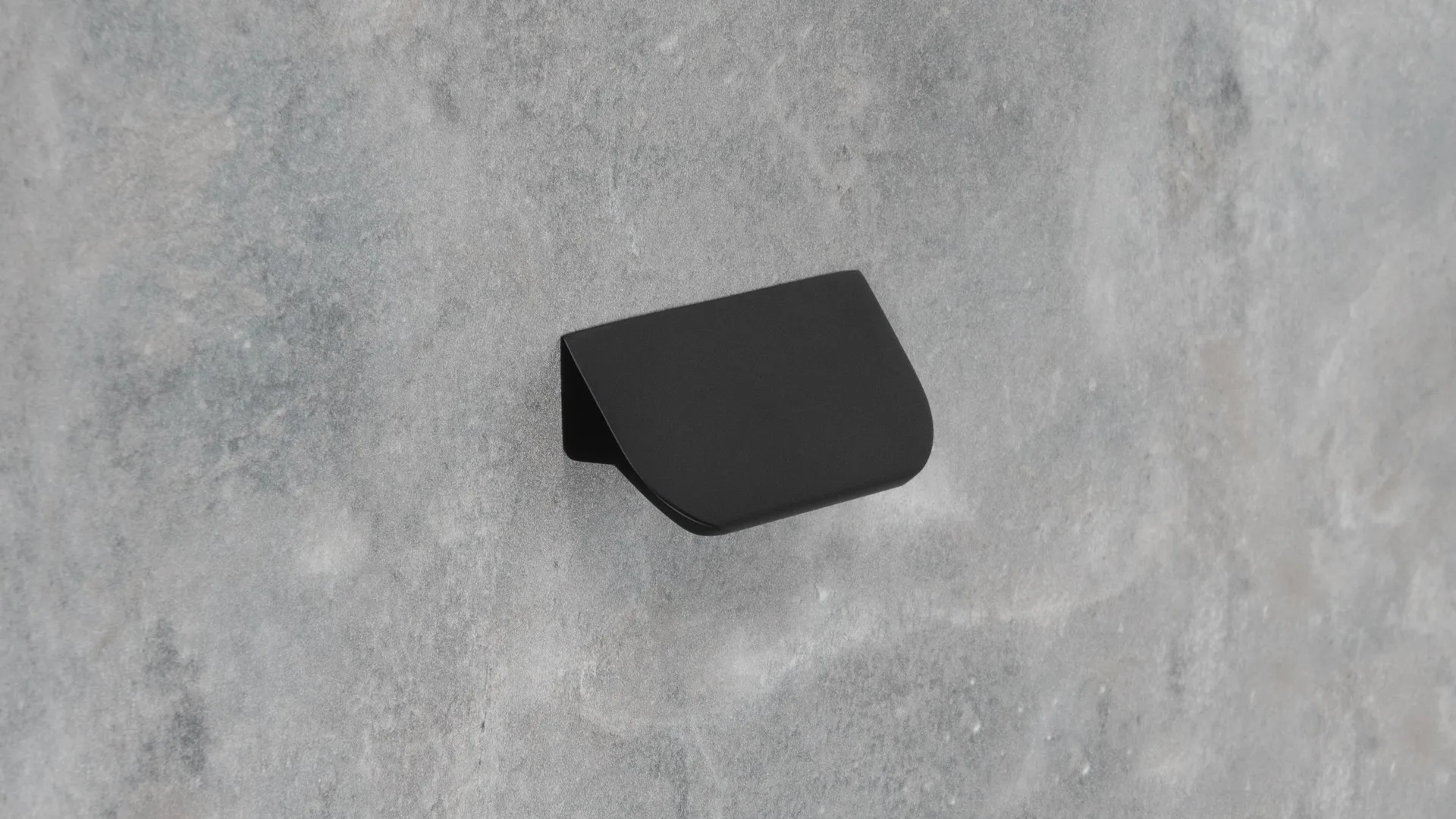 Мебельная ручка TICK RS156BL.3/32