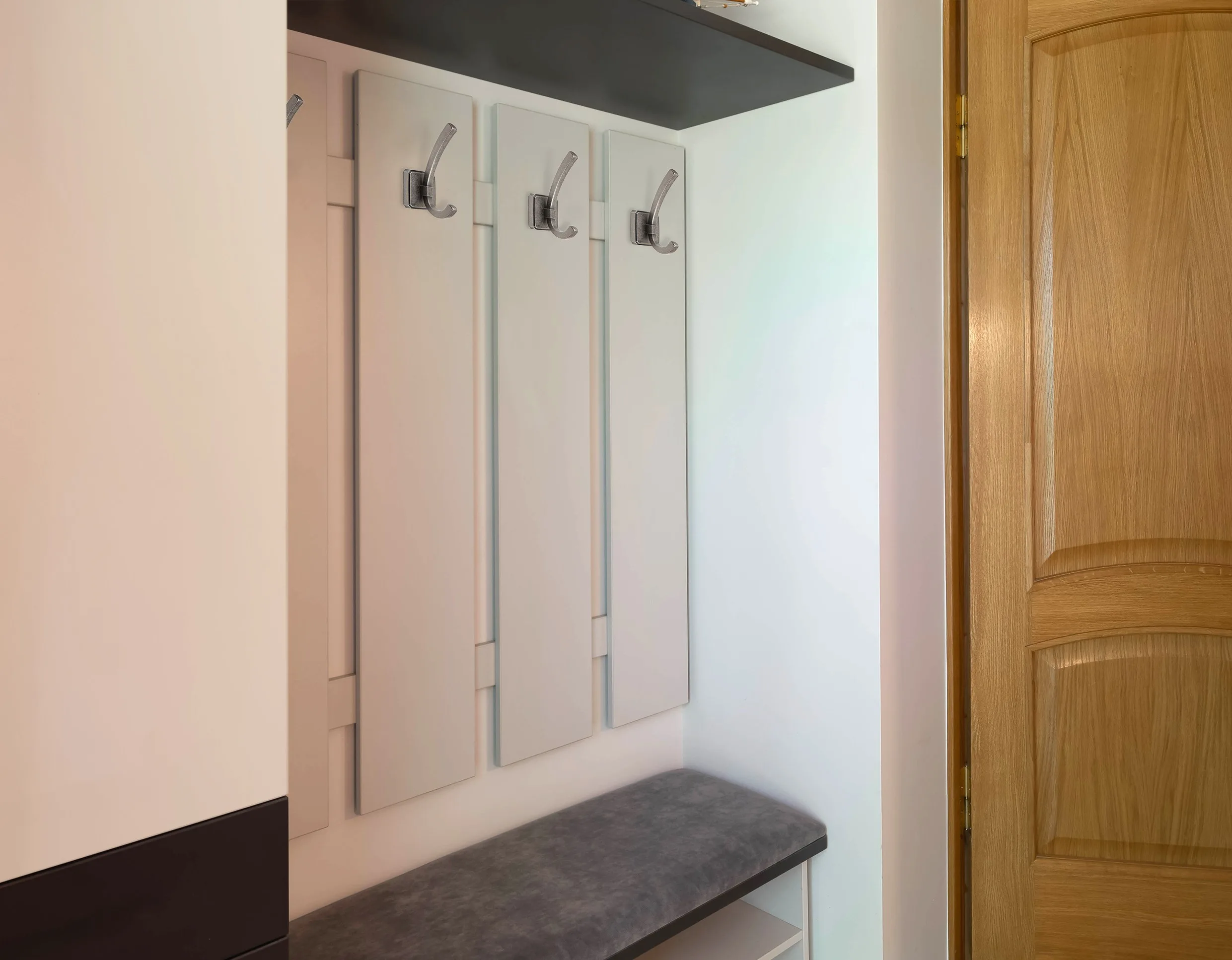 Мебельный крючок HENRY K217BAZ.9