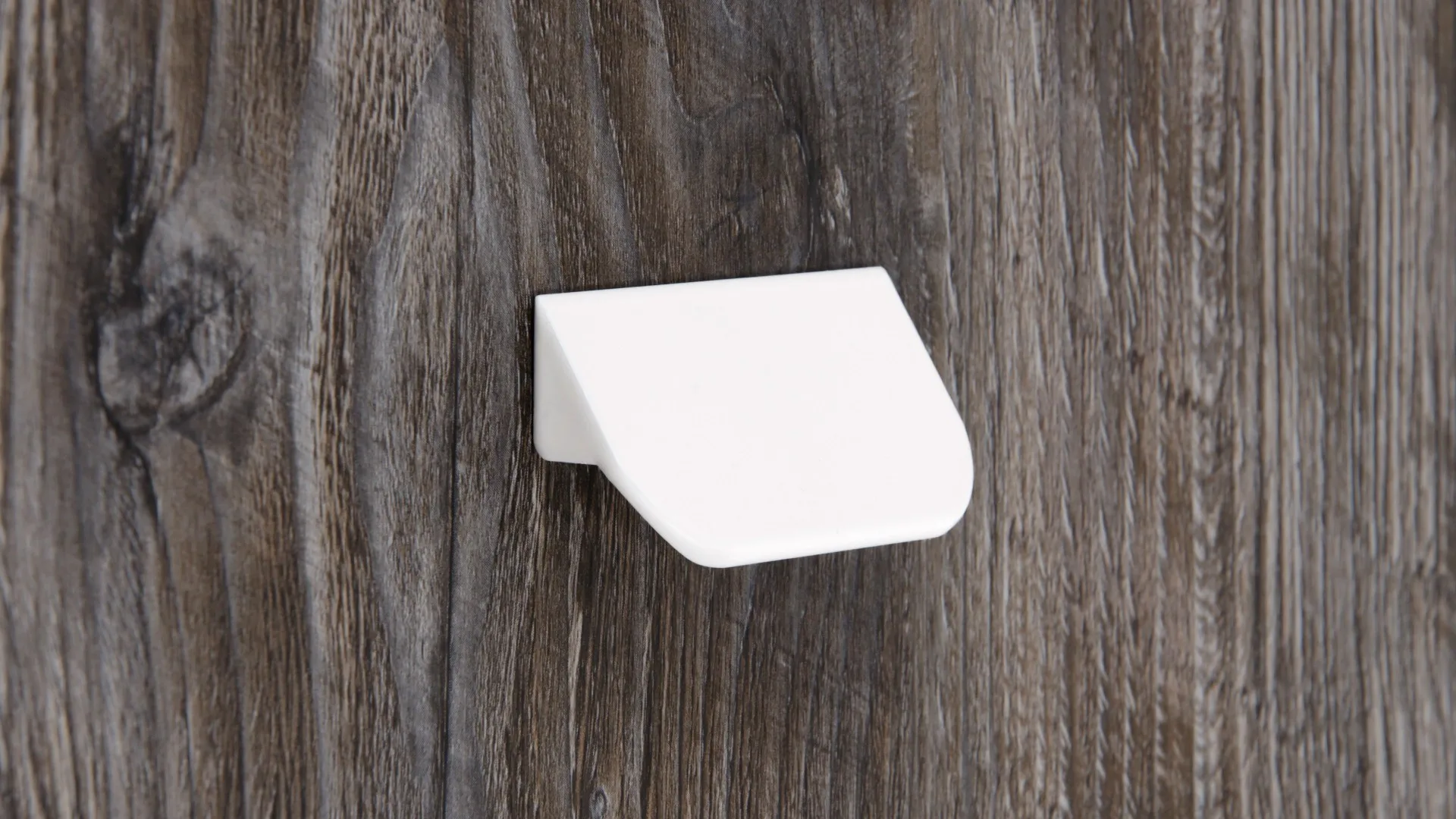 Мебельная ручка TICK RS156W.3/32