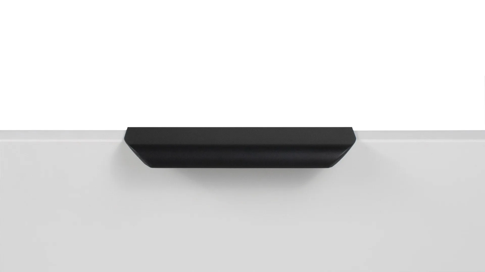 Мебельная ручка MONTE 2.0 RT810BL.1/128/150