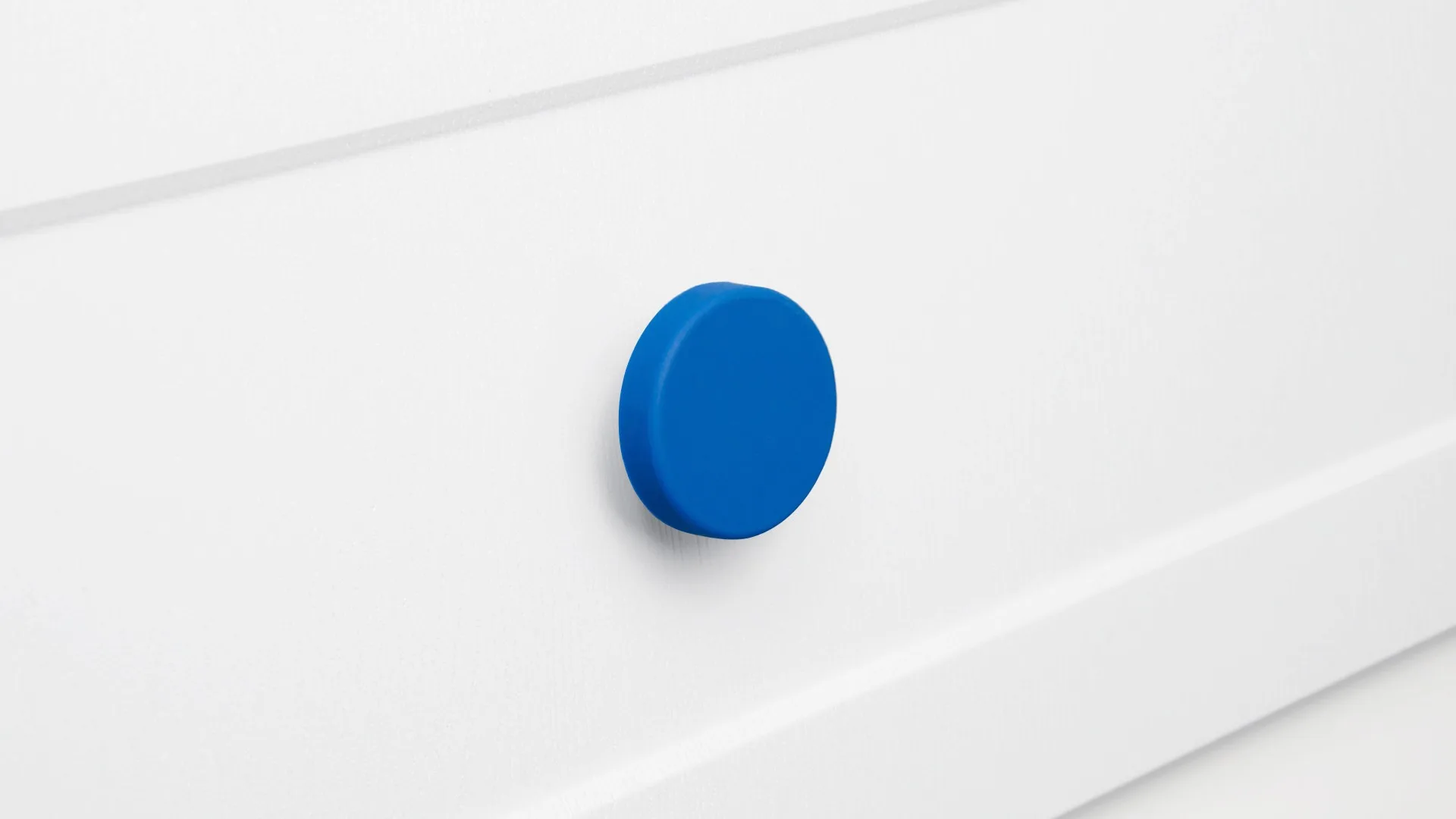 Мебельная ручка BEZE RC602DB.4