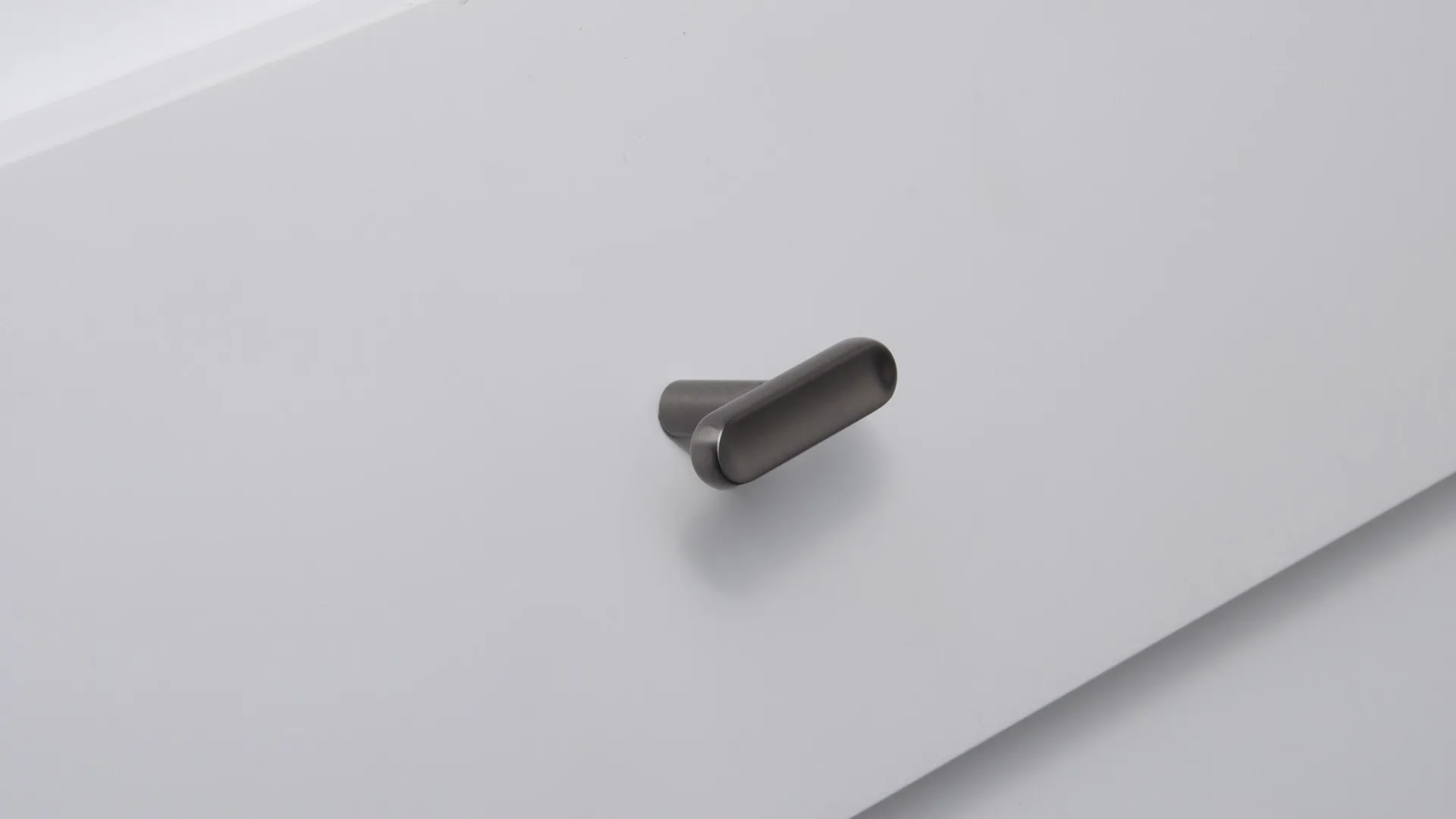 Мебельная ручка VIA RC330BAP.4