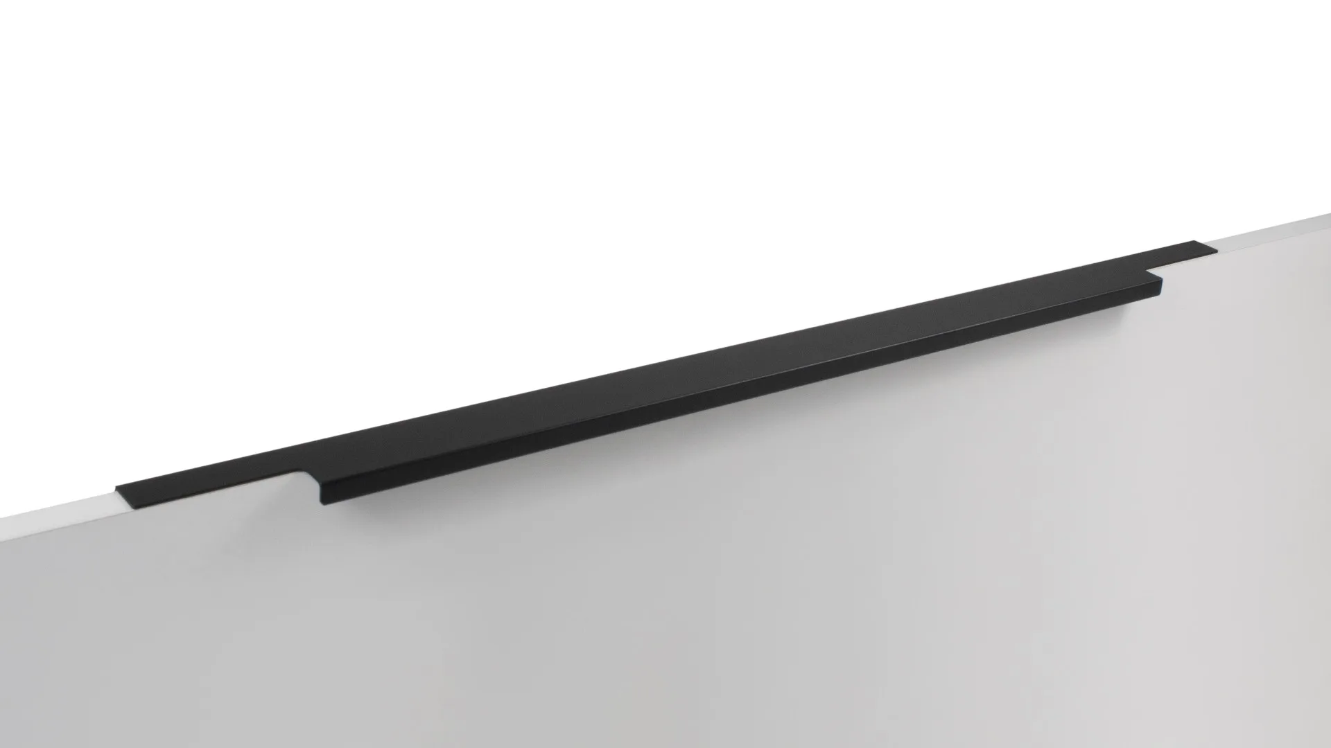 Мебельная ручка RAY 2.0 RT809BL.1/640/700
