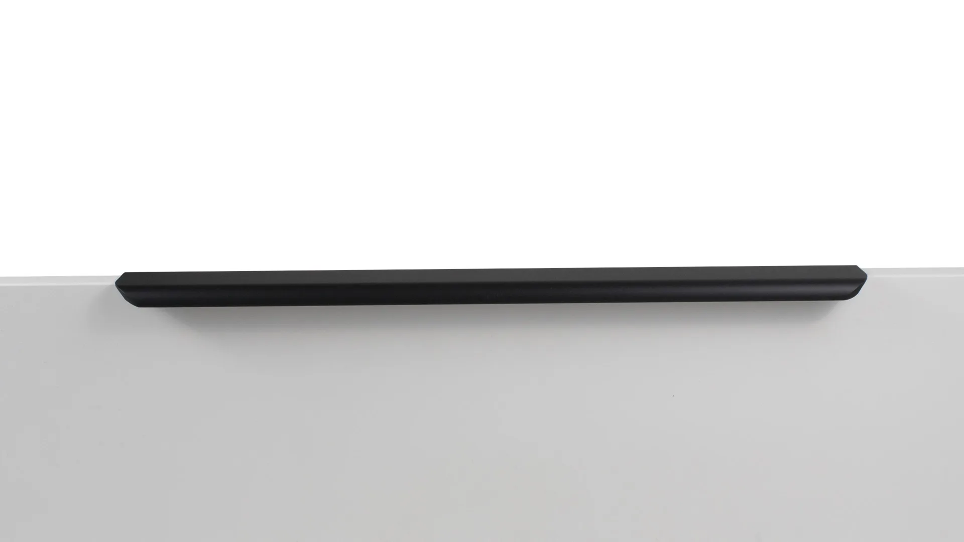 Мебельная ручка MONTE 2.0 RT810BL.1/384/450